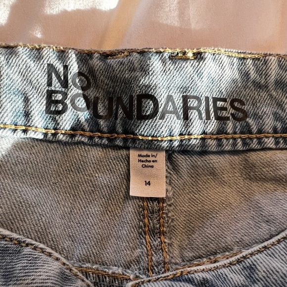 No Boundaries Women's 14 Gray Boyfriend cargo light blue Jeans big pockets Bows - Picture 3 of 10